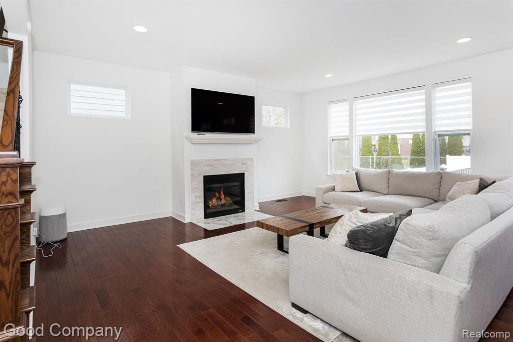 707 GOLF Avenue, Royal Oak, MI 48073 — Photo 9
