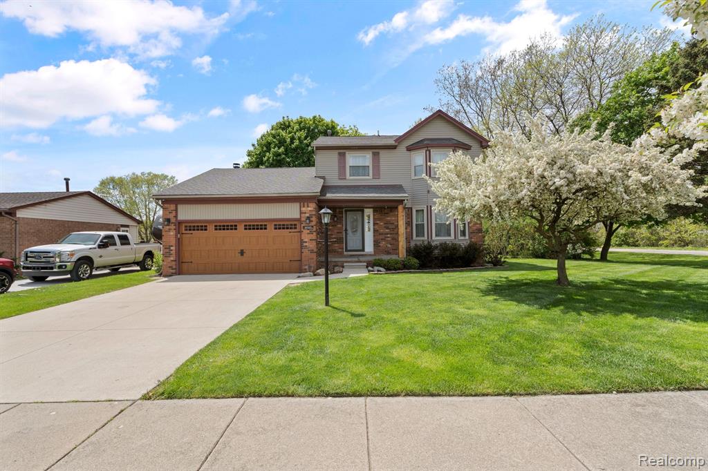 50631 NEWCASTLE Drive, Chesterfield, MI 48047 — Photo 4