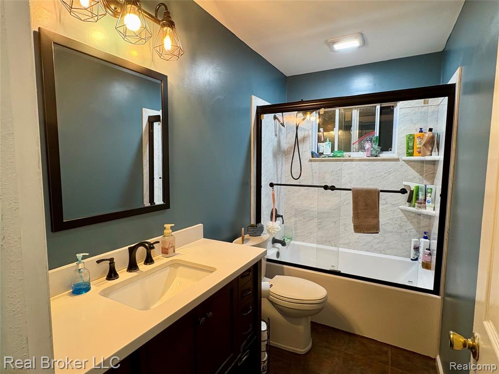 3725 Bronson Lake Road, Lapeer, MI 48446 — Photo 17