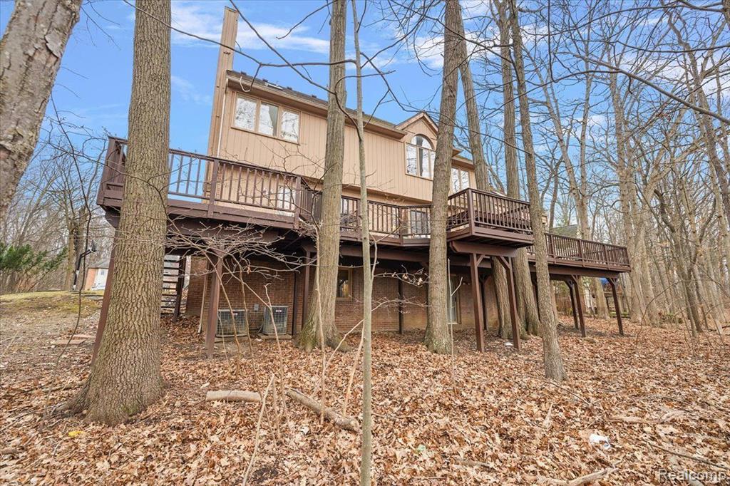 6988 LAKEMONT Circle, West Bloomfield, MI 48323 — Photo 67