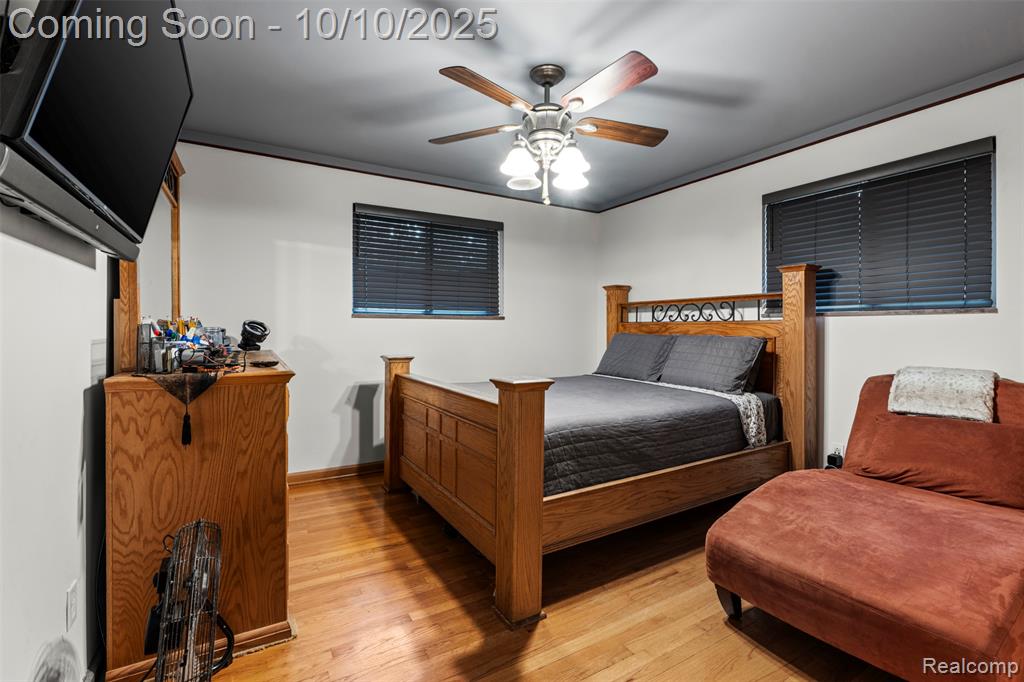 19945 Woodside Street, Harper Woods, MI 48225 — Photo 17