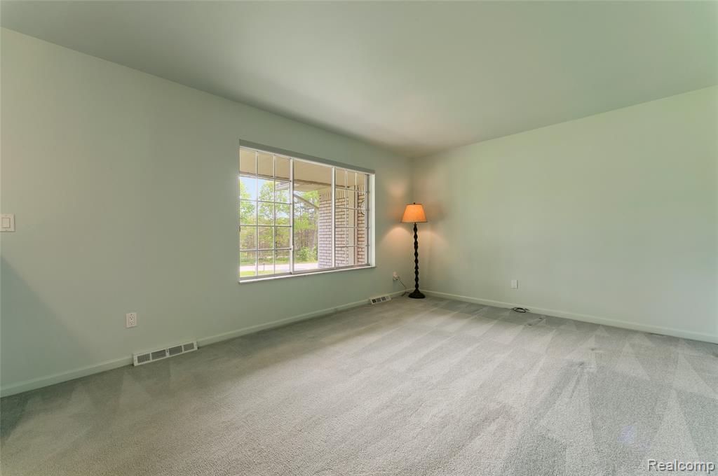 8887 Clark Road, Clarkston, MI — Photo 10