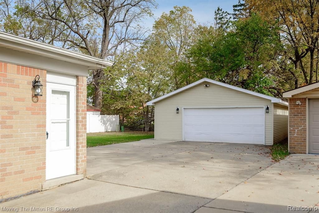 9421 VAN BUREN Street, Van Buren, MI 48111 — Photo 30