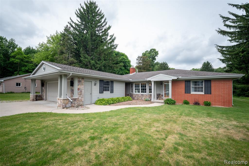9404 River Road, Algonac, MI 48001 — front exterior