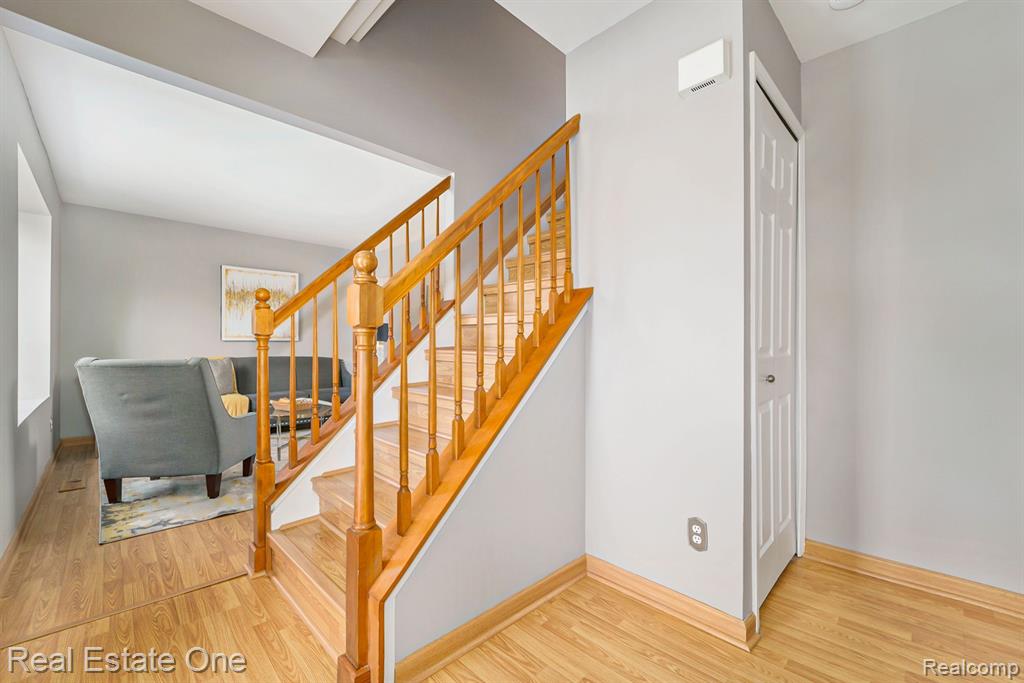 3599 PARKLAWN Drive, Canton, MI 48188 — Photo 7