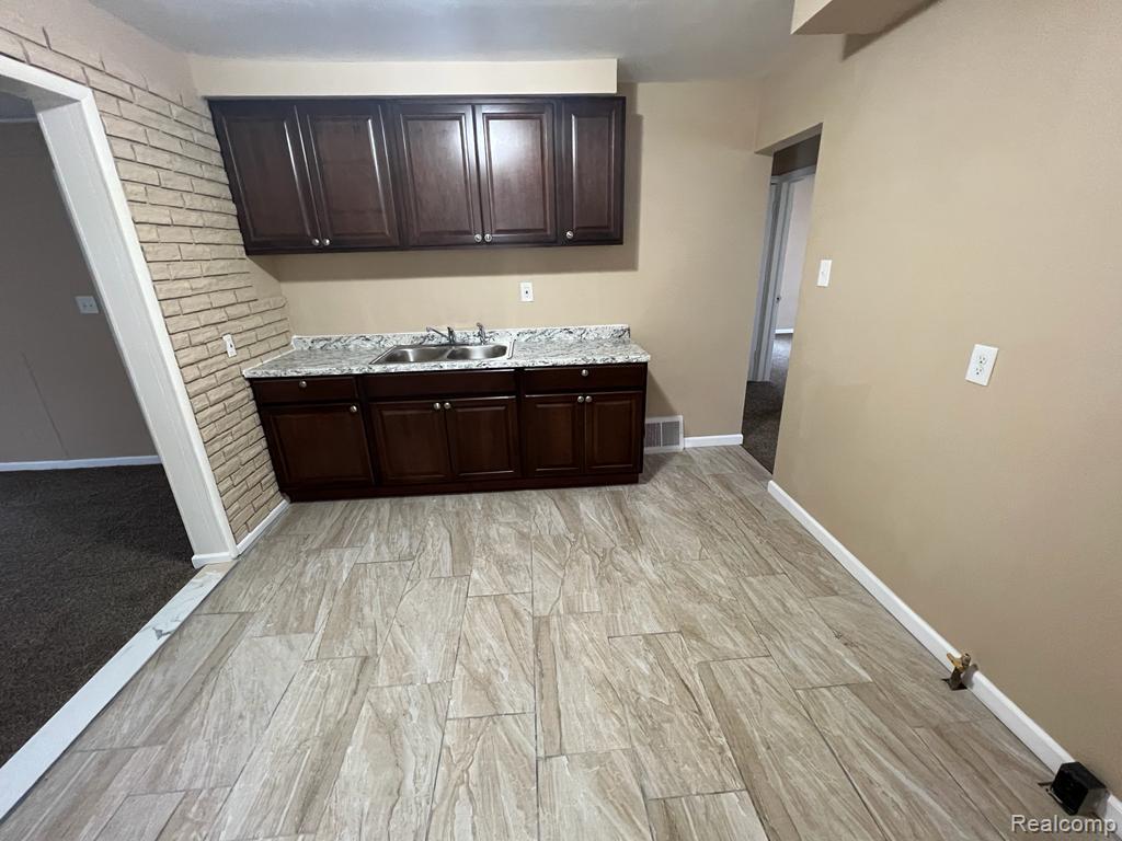 8316 Piedmont Street, Detroit, MI 48228 — Photo 2
