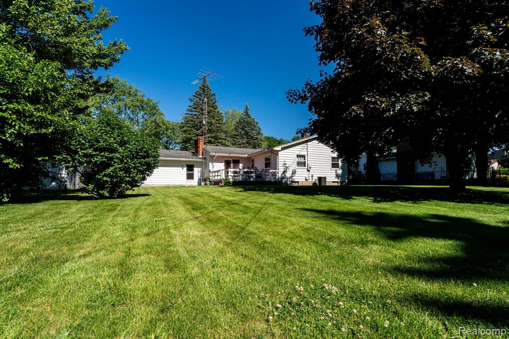 4190 Charter Oak Drive, Flint, MI 48507 — Photo 3
