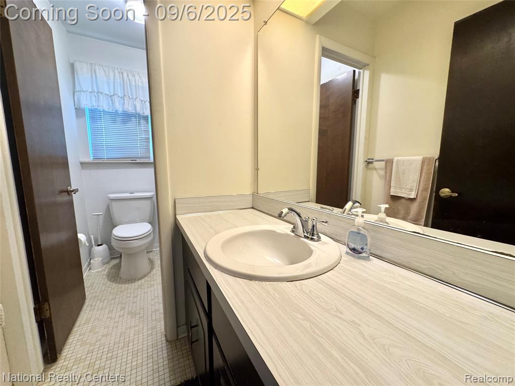 9915 Beech Daly Road, Taylor, MI 48180 — Photo 30