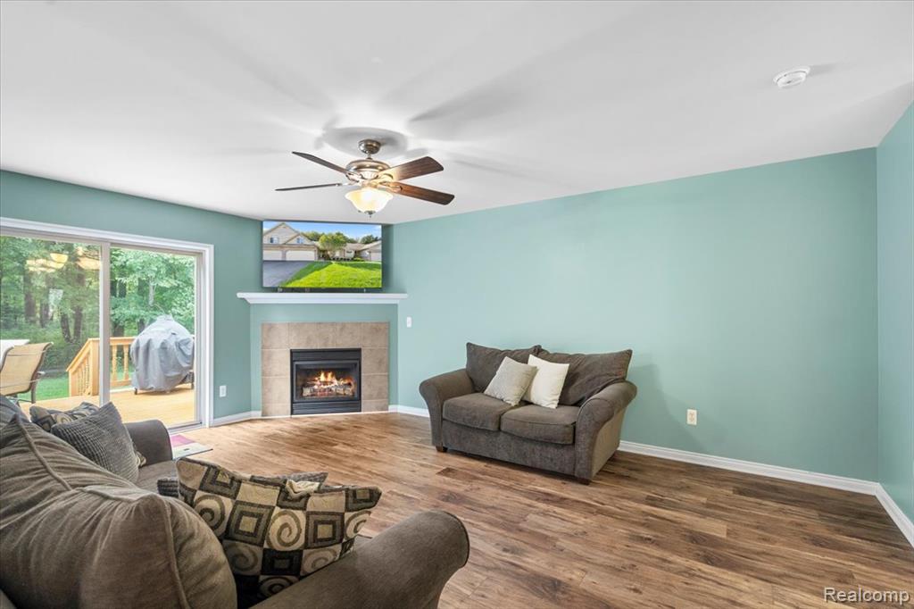 17452 Ava Court, New Boston, MI 48164 — Photo 9