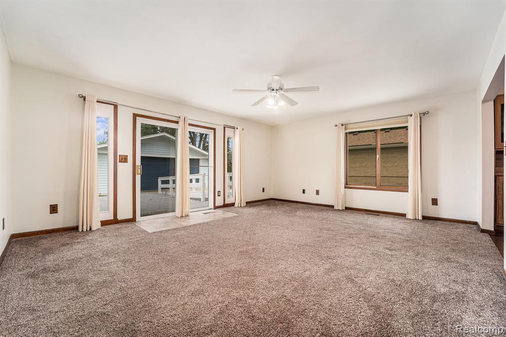 8231 Doncaster Drive, Sterling Heights, MI 48312 — Photo 14
