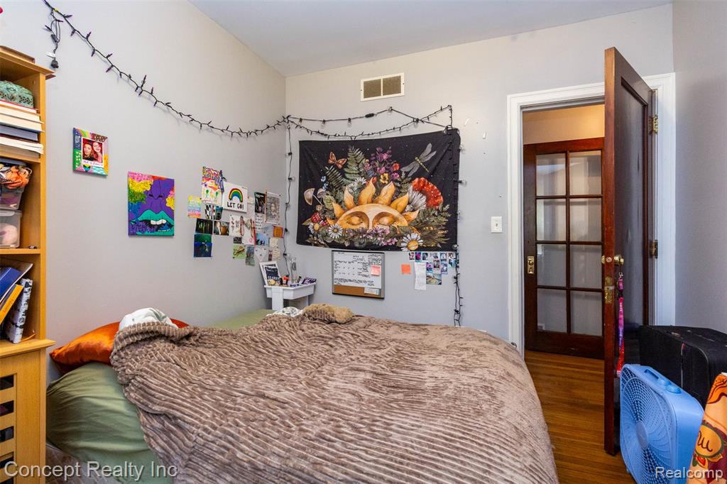 440 E FERRY Street, Detroit, MI 48202 — Photo 29