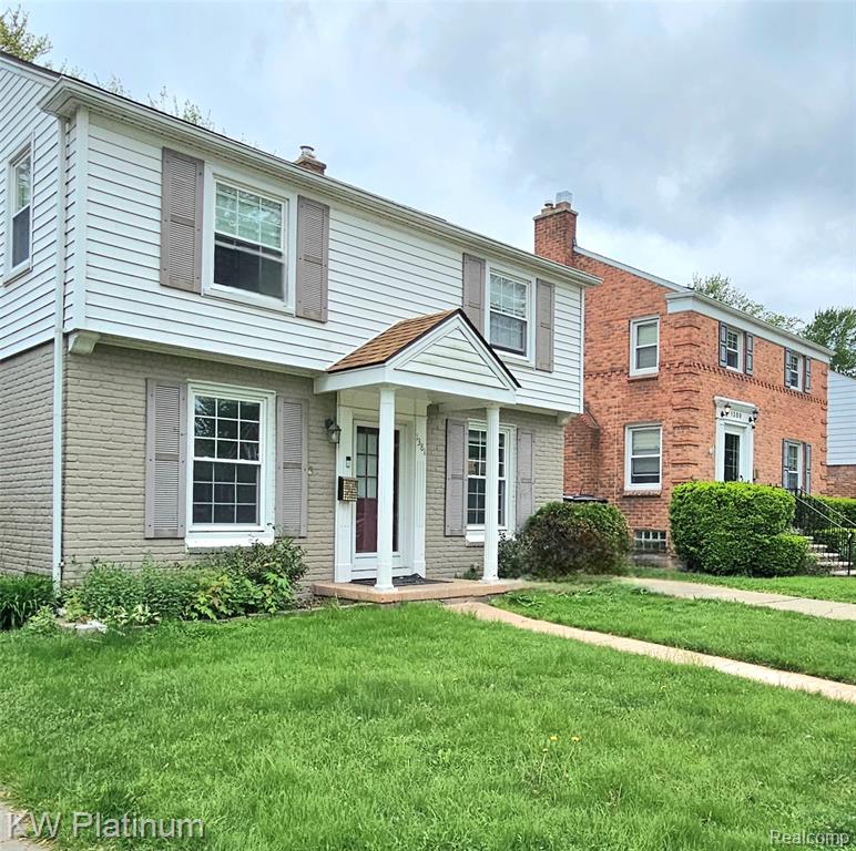 1381 Brys Drive, Grosse Pointe Woods, MI 48236 — Photo 2