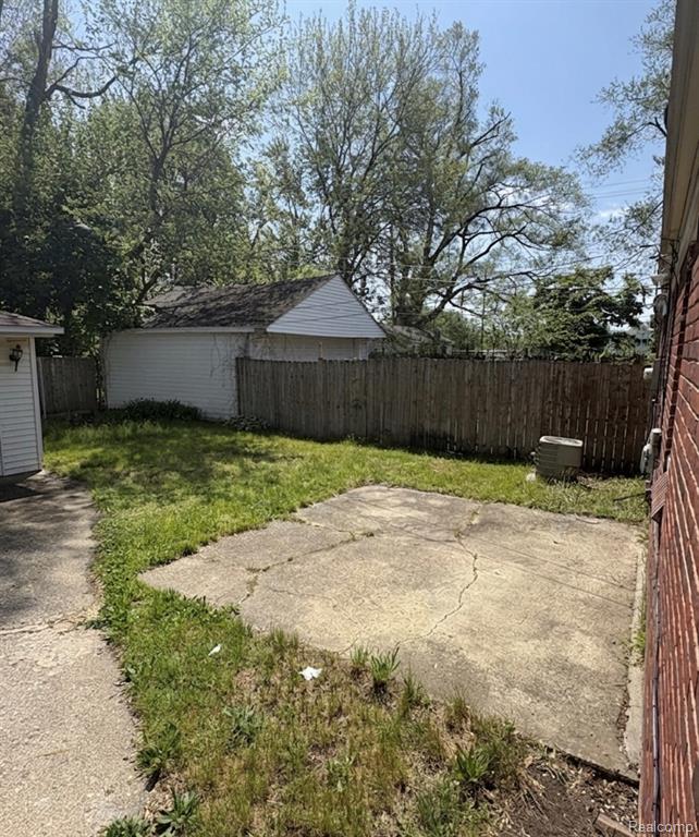 18418 Edinborough Road, Detroit, MI 48219 — Photo 14