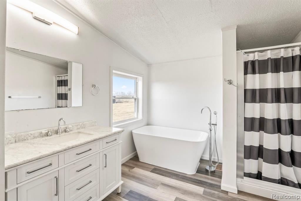 8425 N BRAY Road, Mount Morris, MI 48458 — Photo 24