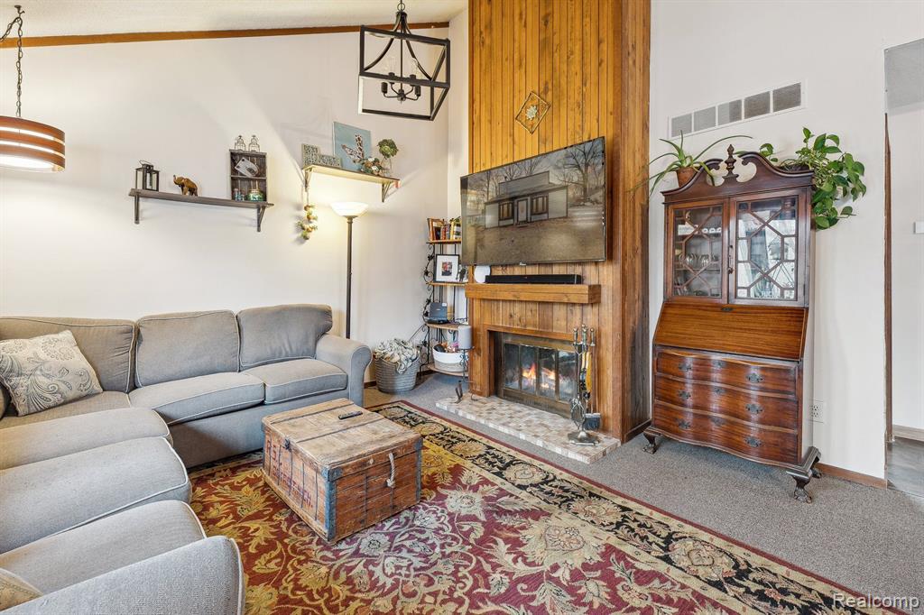 6491 WOODLAND Road, Whitmore Lake, MI 48189 — Photo 8
