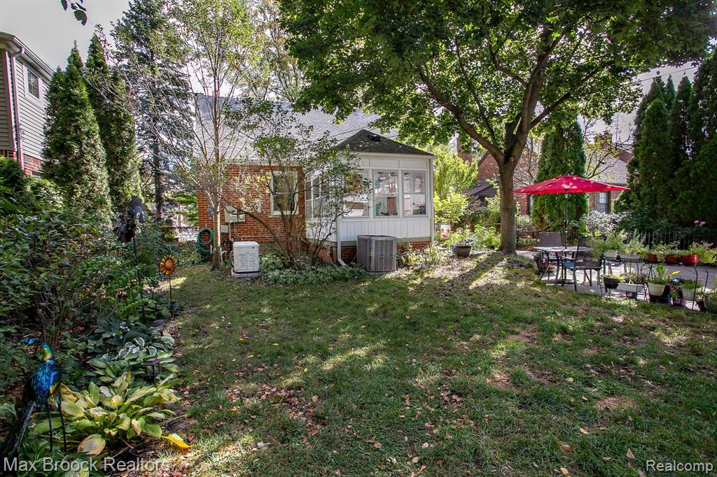 26725 Humber Street, Huntington Woods, MI — Photo 54
