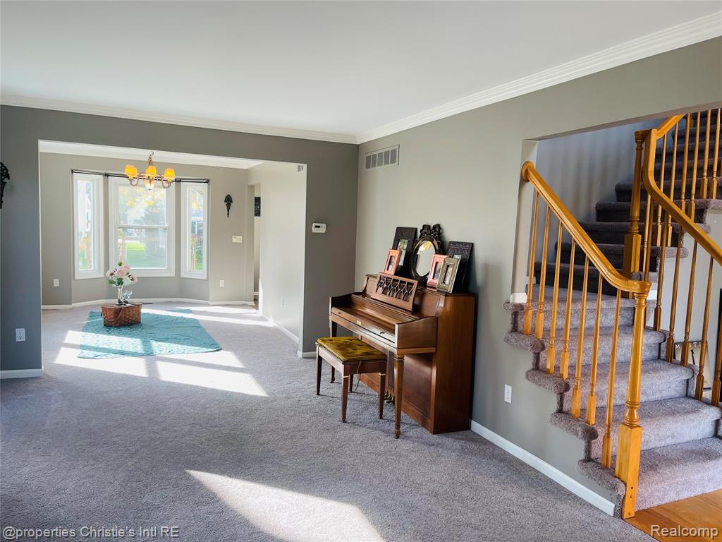 852 Linden Way, Auburn Hills, MI 48326 — Photo 23