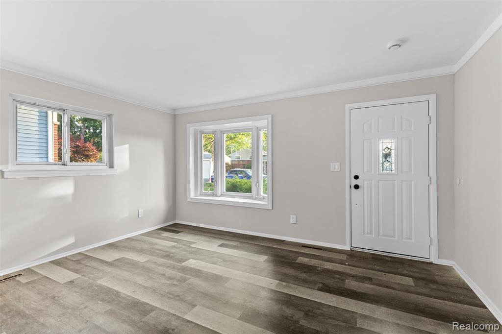 9651 Blaty Street, Taylor, MI 48180 — Photo 5