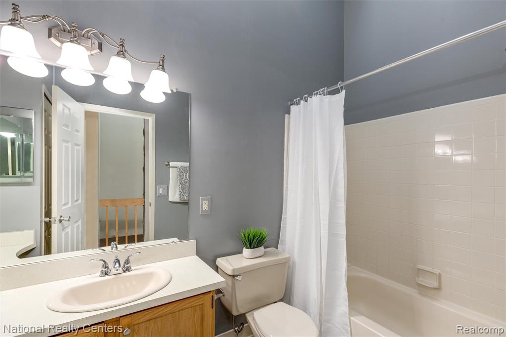 22353 PEACHTREE, Novi, MI — Photo 14