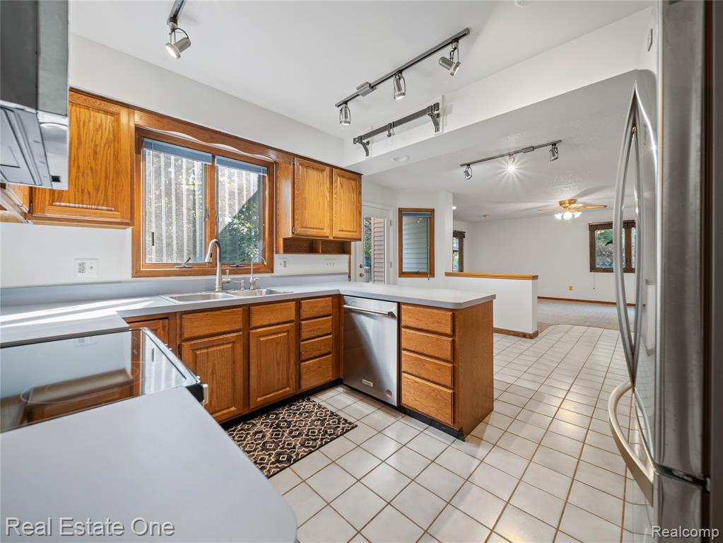 4097 Merna Lane, Milford, MI 48380 — Photo 8
