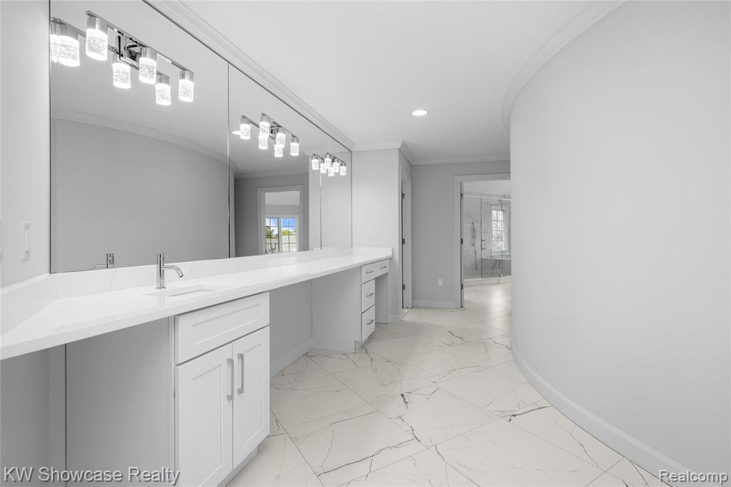 5512 Essex Court, West Bloomfield, MI — Photo 57