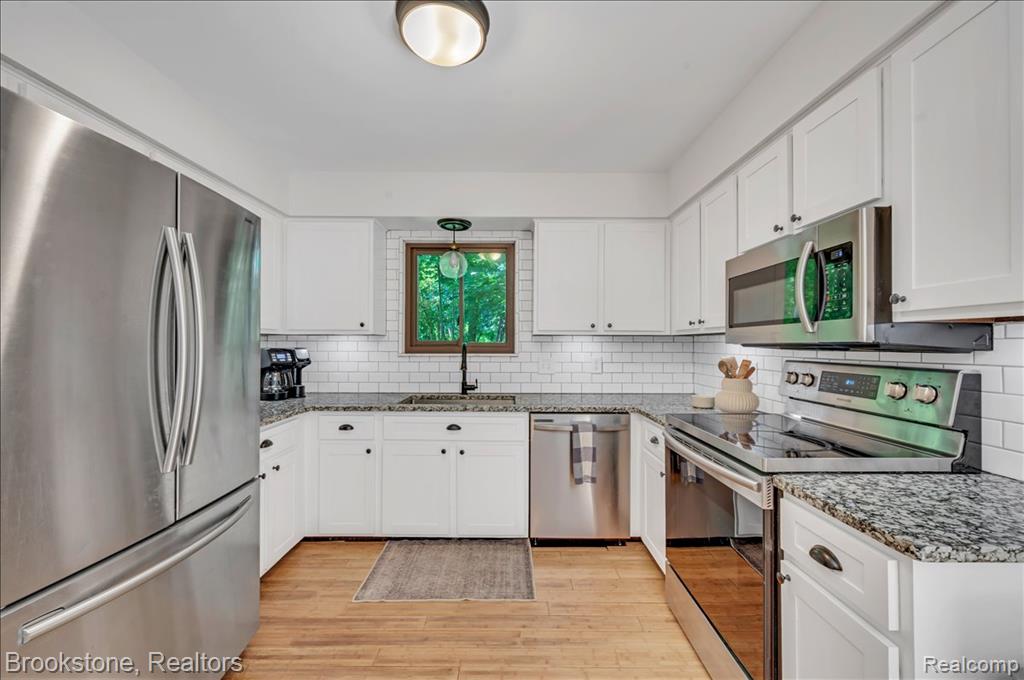 5067 Algonquin Boulevard, Clarkston, MI 48348 — Photo 10