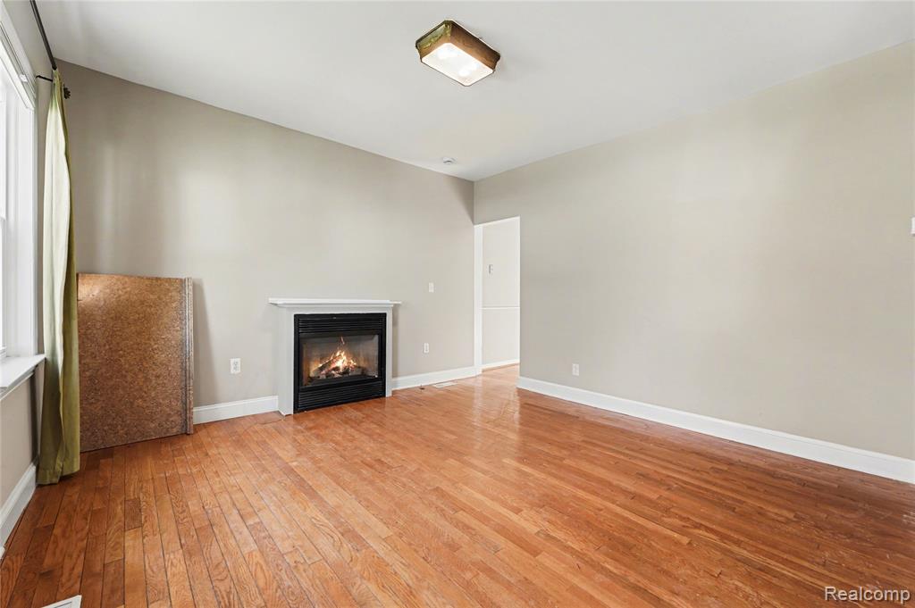 12 E Church Street, Clarkston, MI — Photo 16