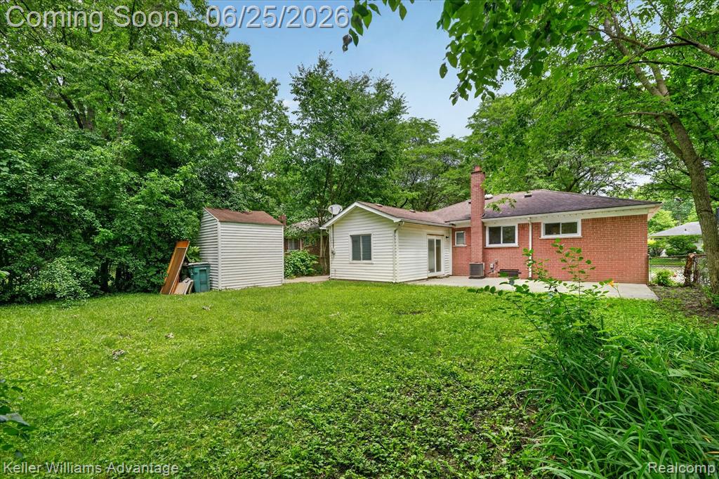21681 Sussex Street, Oak Park, MI 48237 — Photo 39