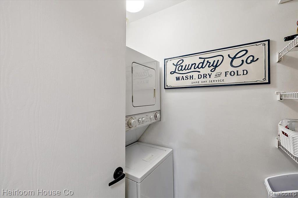 423 WATER TOWER Circle, 100, Brighton, MI 48116 — Photo 19