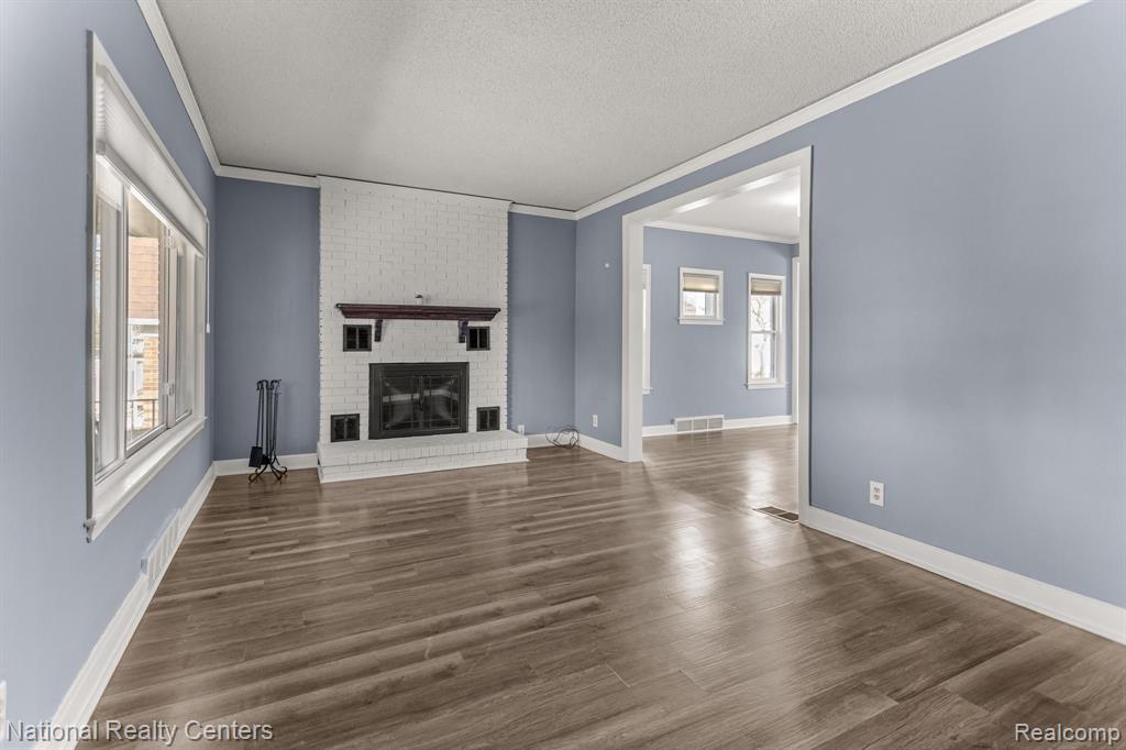 4242 LAPHAM Street, Dearborn, MI 48126 — Photo 4