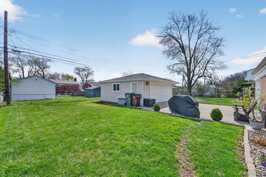 15675 Mulberry Street, Southgate, MI 48195 — Photo 32