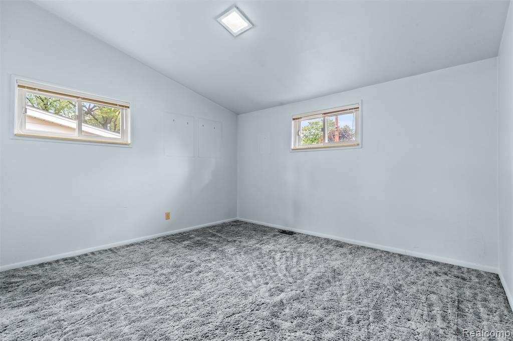 9212 Idaho Street, Livonia, MI 48150 — Photo 13