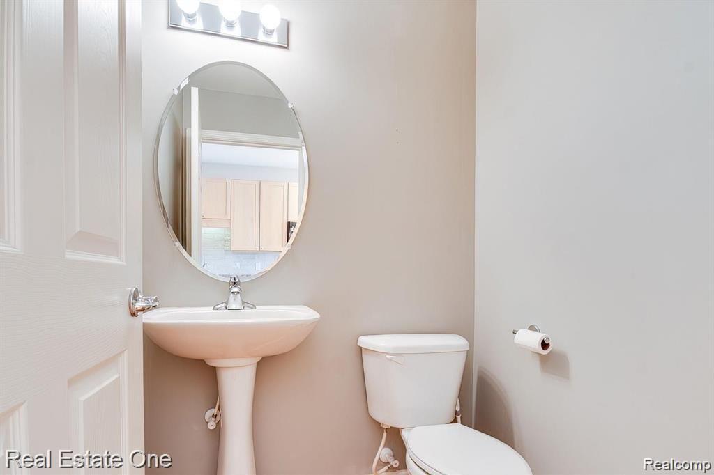 536 GRATEN Street, Birmingham, MI 48009 — Photo 10