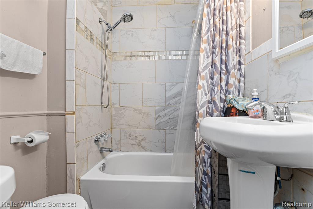 6501 Heyden Street, Dearborn Heights, MI 48127 — Photo 15