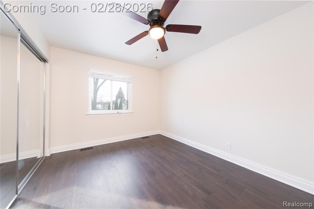 7663 Pleasant Manor Drive, Waterford, MI 48327 — Photo 13