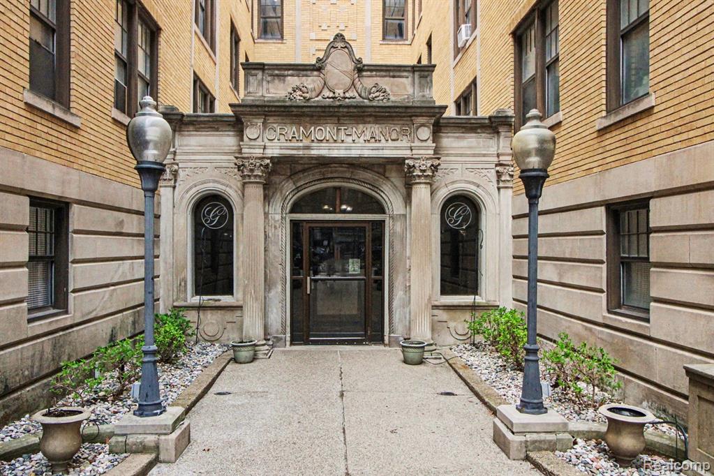 120 Seward Street, 107, Detroit, MI 48202 — front exterior