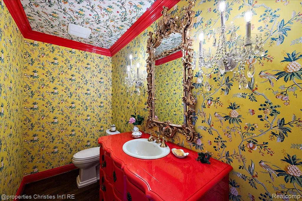 950 E Glengarry Circle, Bloomfield Hills, MI 48301 — Photo 14