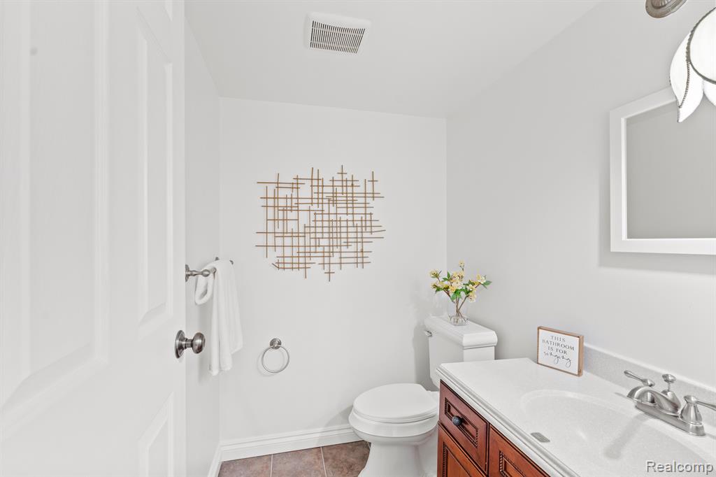 42275 CHATTERTON Court, Northville, MI 48168 — Photo 17