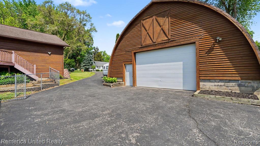 339 S Collins Street, Fowlerville, MI 48836 — Photo 36