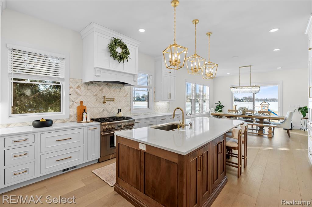 2208 Grove Park Road, Fenton, MI, 48430