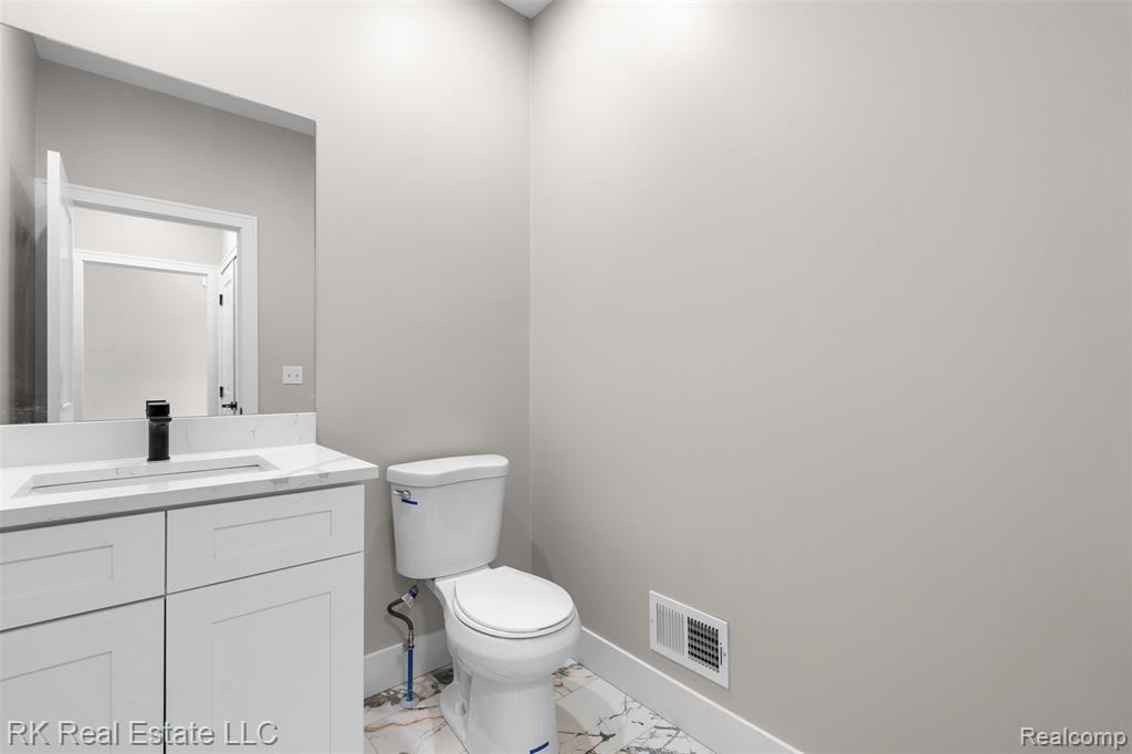 47260 Dequindre Road E, Shelby Twp, MI 48317 — Photo 9