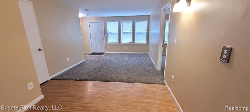 7052 Meadow Avenue, Warren, MI 48091 — Photo 9