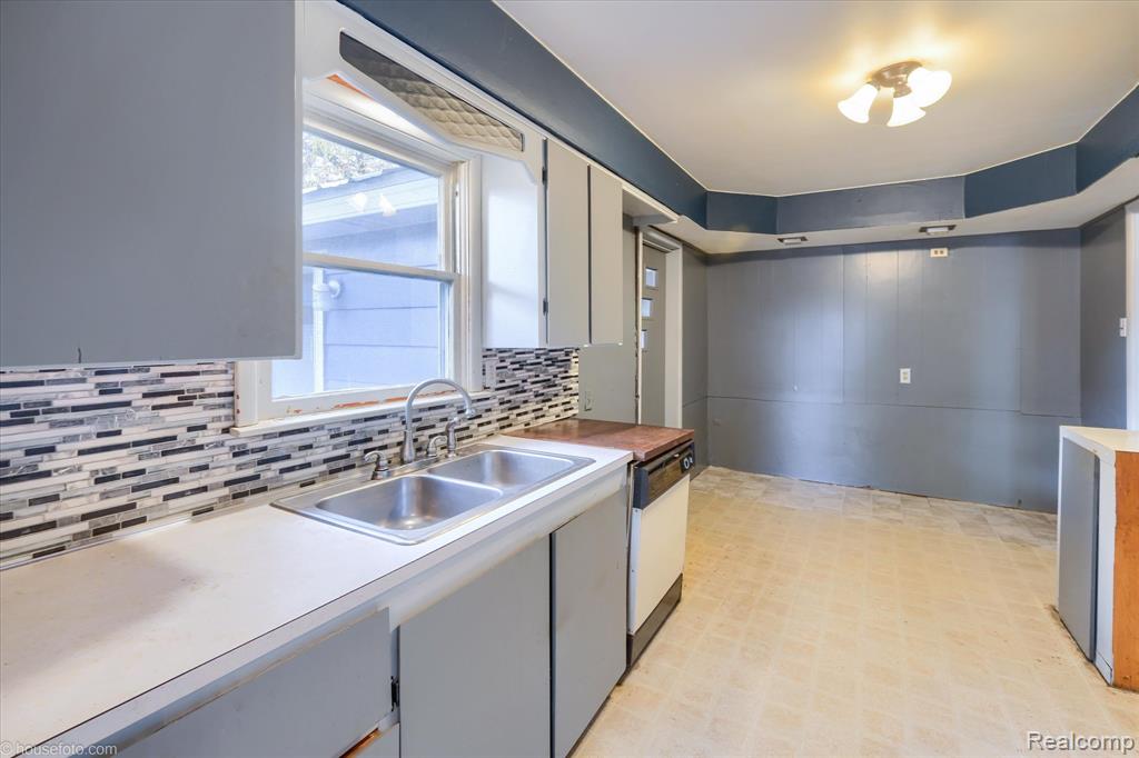 7036 Clabuesch Street, Pigeon Vlg, MI — Photo 11