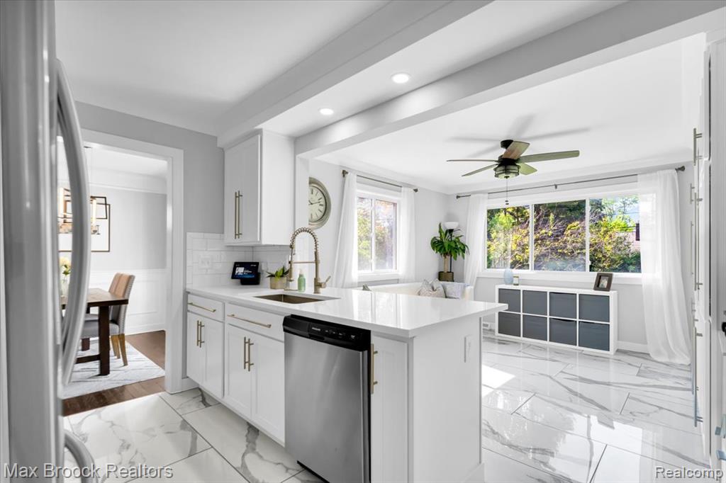 4203 Berkshire Road, Royal Oak, MI 48073 — Photo 10