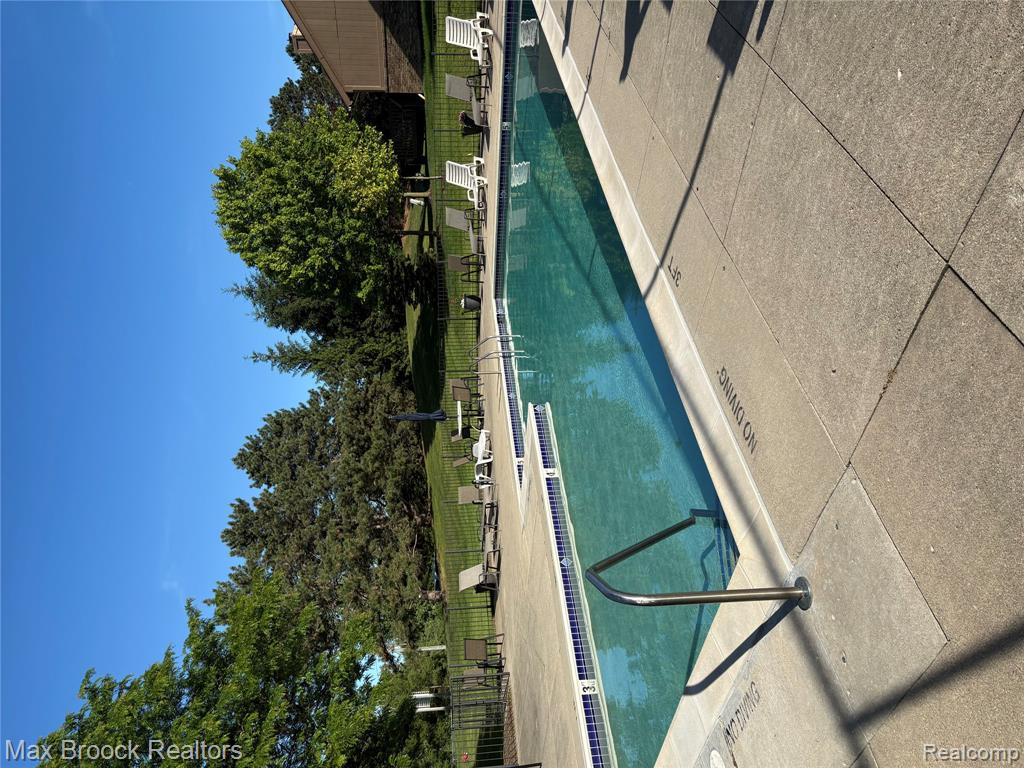 6606 Westbrooke Court, West Bloomfield, MI — Photo 35