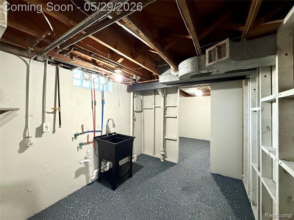 23400 Seneca Street, Oak Park, MI 48237 — Photo 51