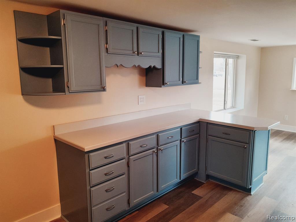 4098 E CARPENTER Road, Flint, MI 48506 — Photo 9
