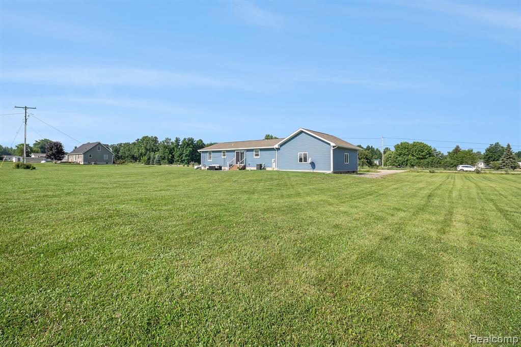 9437 Sheridan Road, Gaines Vlg, MI 48436 — Photo 35