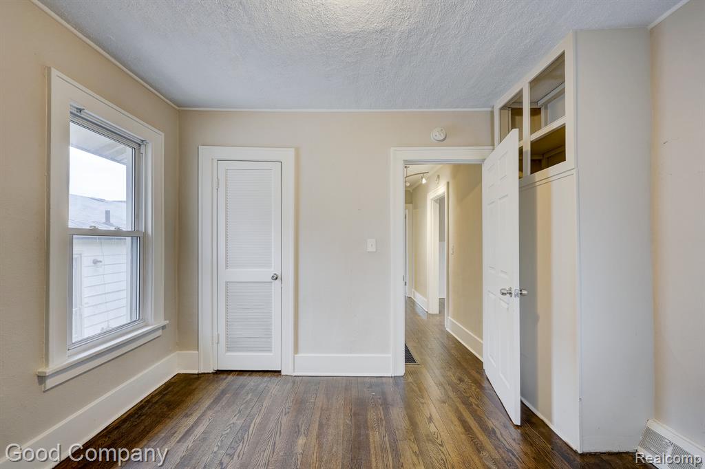 807 Baldwin Avenue, Royal Oak, MI 48067 — Photo 13