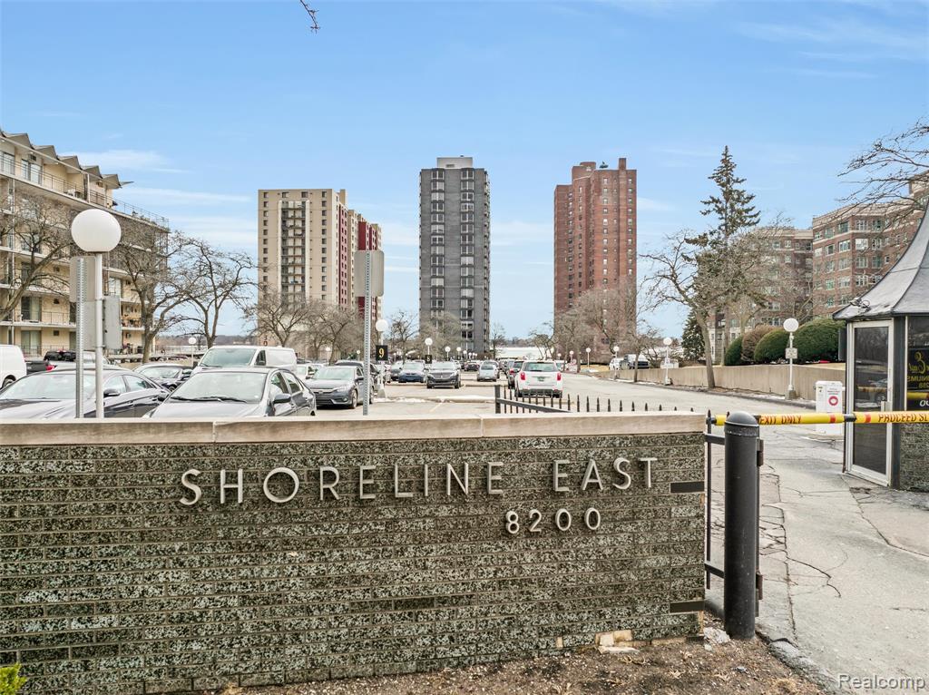 8200 E Jefferson Avenue, 506, Detroit, MI 48214 — Photo 43